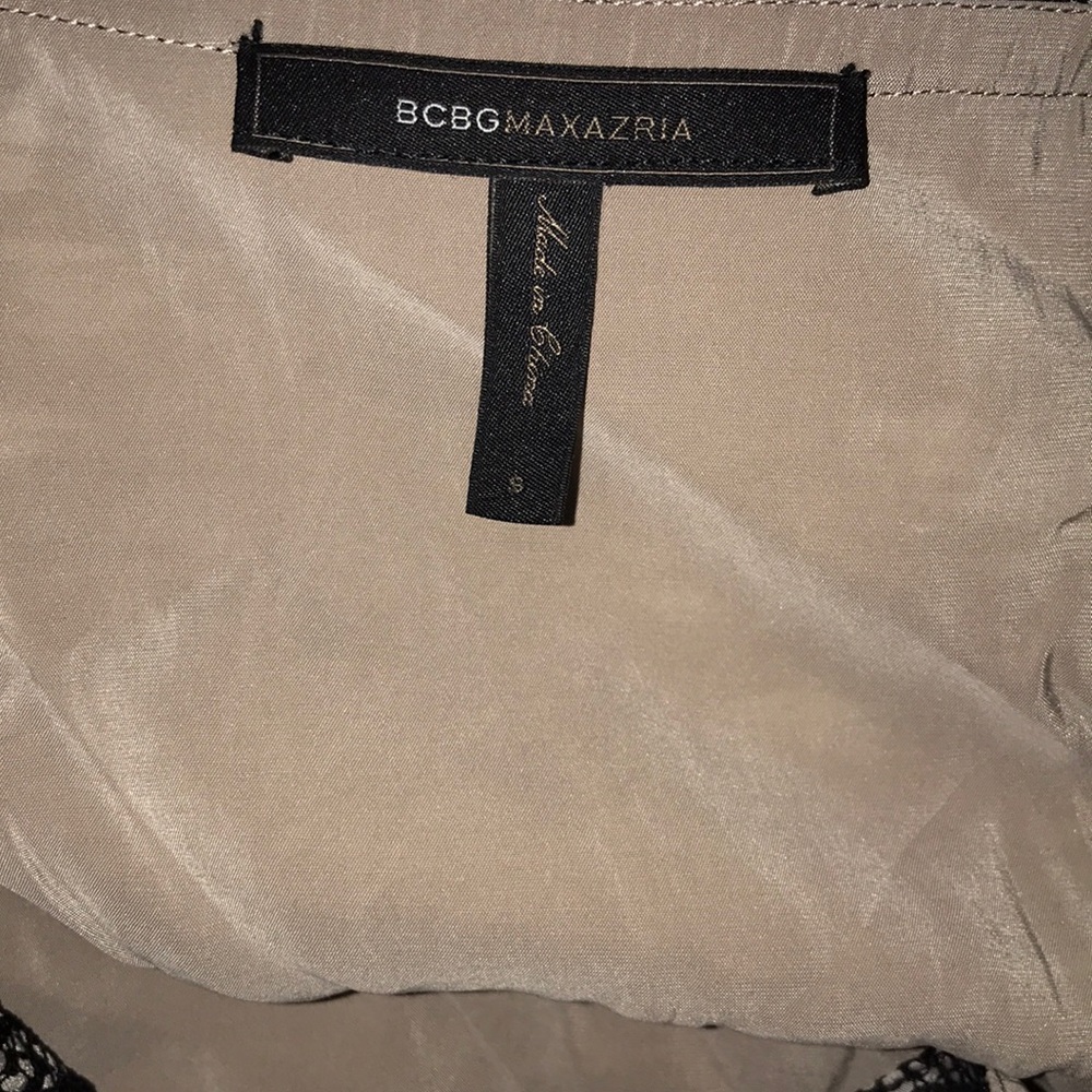 Cute BCBG maxazria dress great to wear to brunch